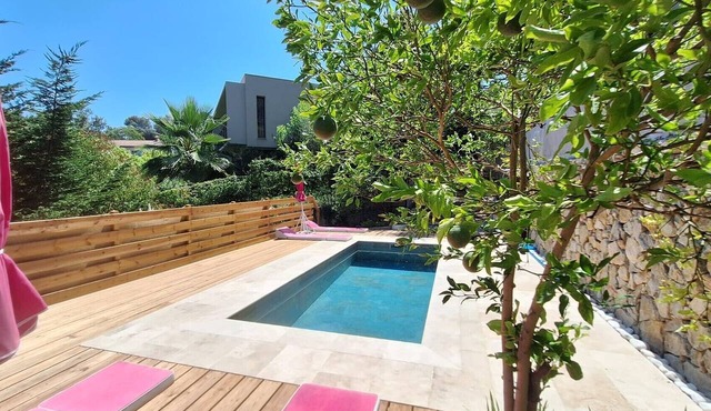Villa Pibinson with Private Pool, Wi-Fi, and Air Conditioning