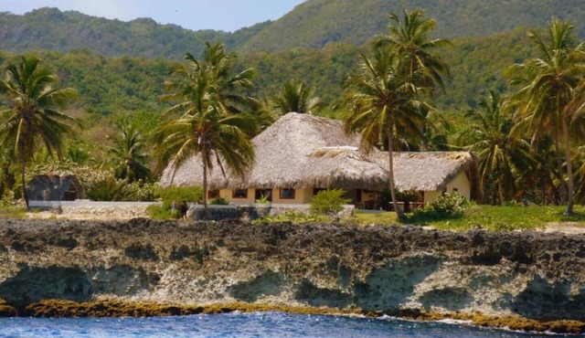 Villa Punta Coral in a fantastic location right by the sea