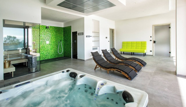 Villa Rita Pool & Spa in Mascalucia