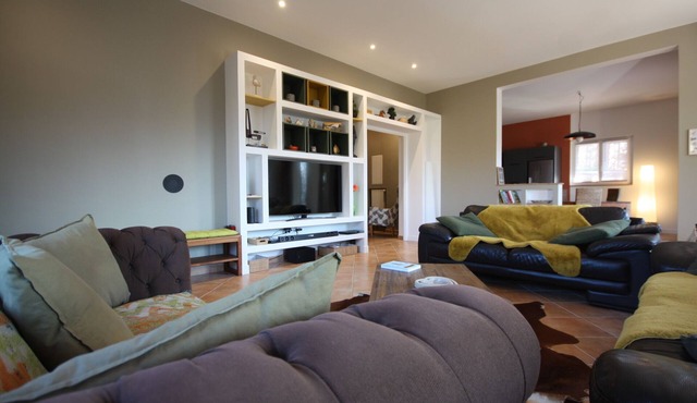 Villa with panoramic view and swimming pool within walking distance of town center. in Dieulefit