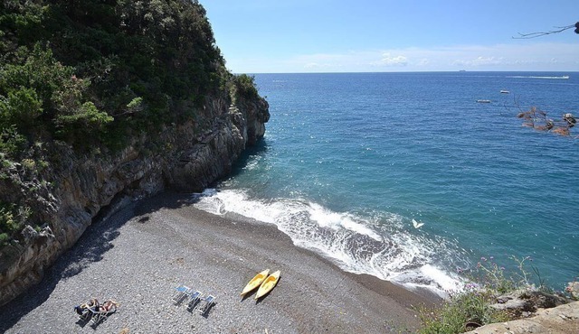 Villino Supremo: A characteristic two-story cottage which faces the sun and the sea, with Free WI-FI.