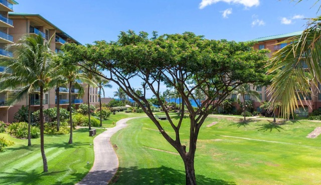 Welcome to 2 Luana Garden Villas 1A &1C Oceanfront resort Partial ocean Views
