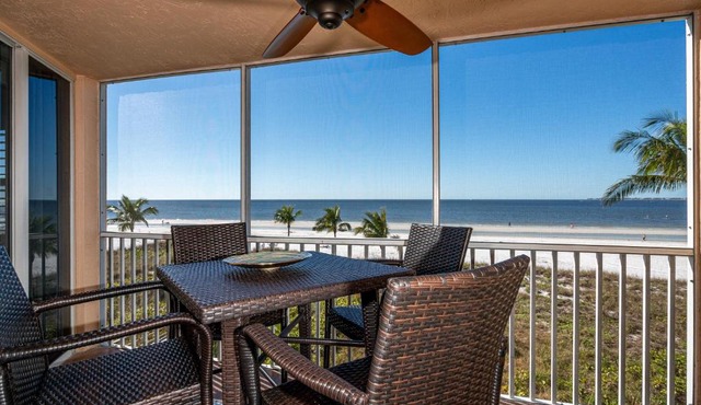 Welcome to Beach Villa's # 202 Vacation Rental - 250 Estero Blvd condo