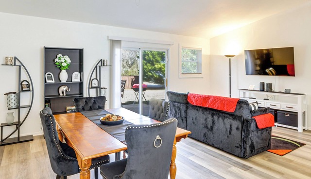 Work, Explore & Unwind: Greenville Getaway w/Yard in Greenville