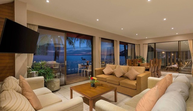 Your exclusive villa on the sand, Private Pool, Stunning Ocean Views