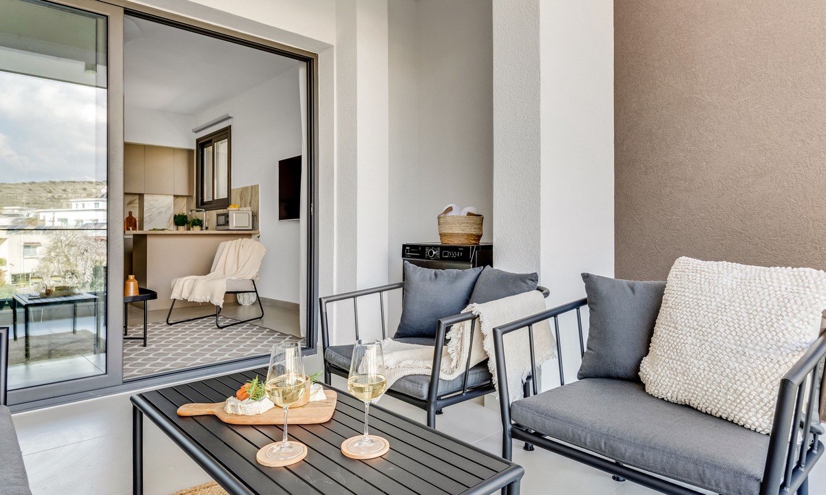 Agia Fyla Apartment | Sanders Triple - Cozy 1-bdr Apt With Balcony