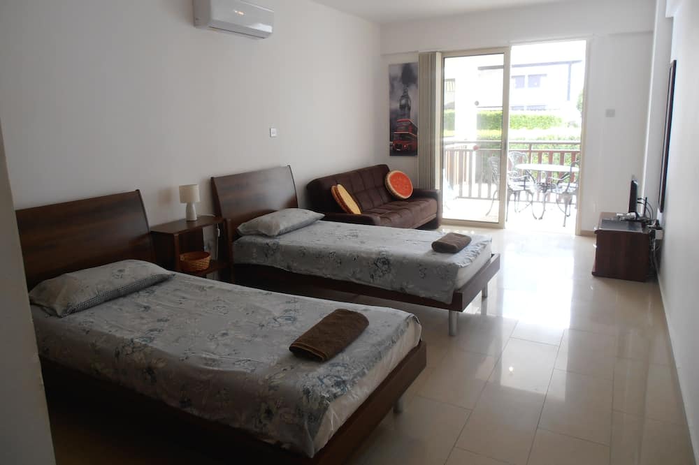 Peyia Town Apartment | Studio Apartment with aircon, WI-FI and large pool