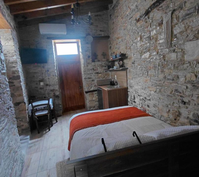 Pano Lefkara Apartment | lefkara stone nest
