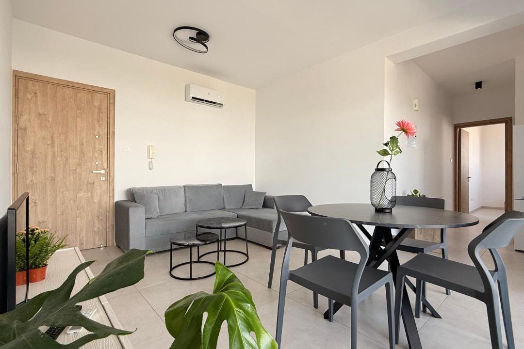 Egkomi Apartment | Esmee In, Engomi