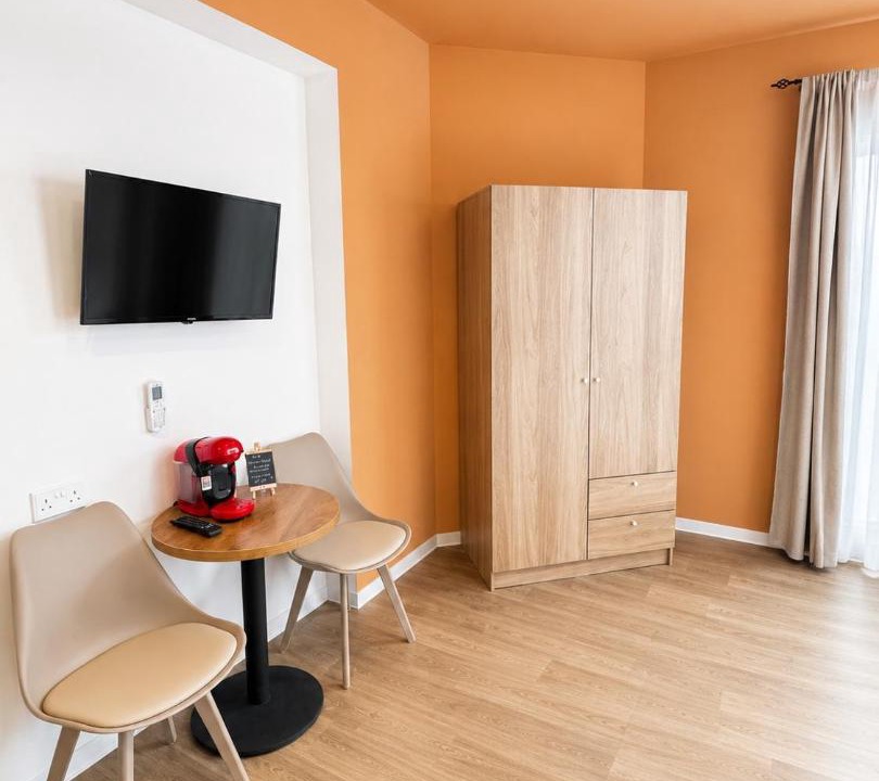 Limassol Apartment | Modern Studio 2 private Kitchenette and Bathroom