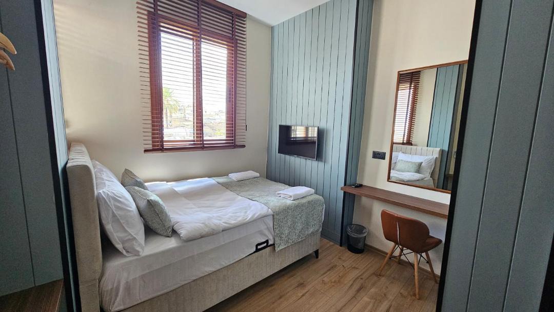 Yenisehir Hotel | Konak 83
