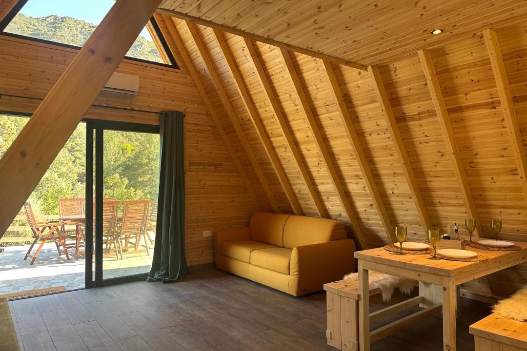 Arakapas Other | Spacious Mountain Retreat with BBQ Facilities