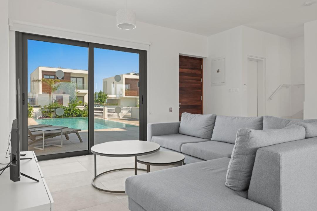 Softades Villa | Serenity Waves Villa 10