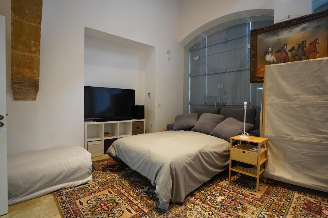Nicosia Apartment | Large Kamara Studio