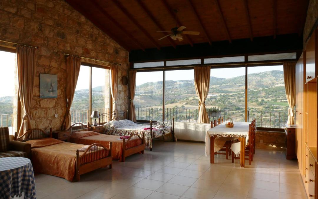 Pano Arodhes Bed & Breakfast | Studio with view in Polis area