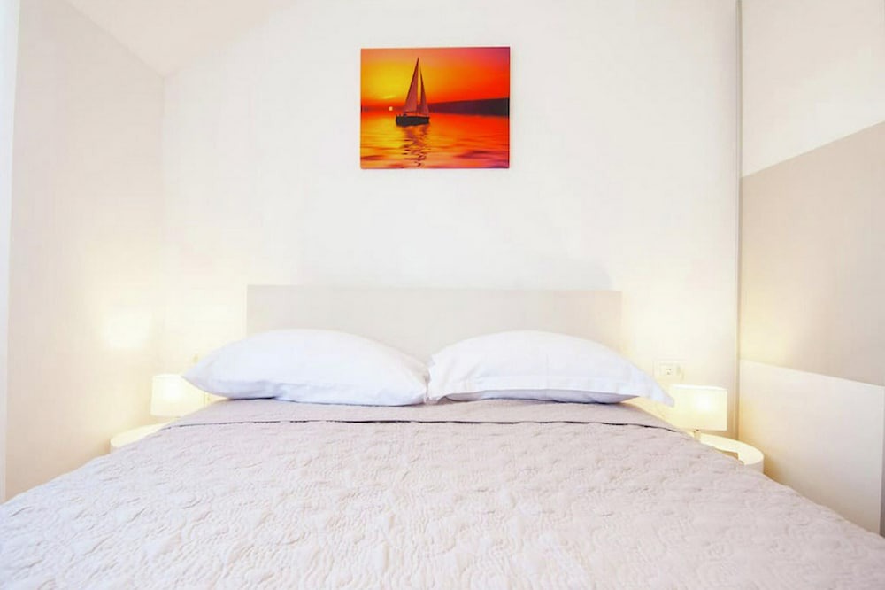 Photo of Bedroom in Castiglione