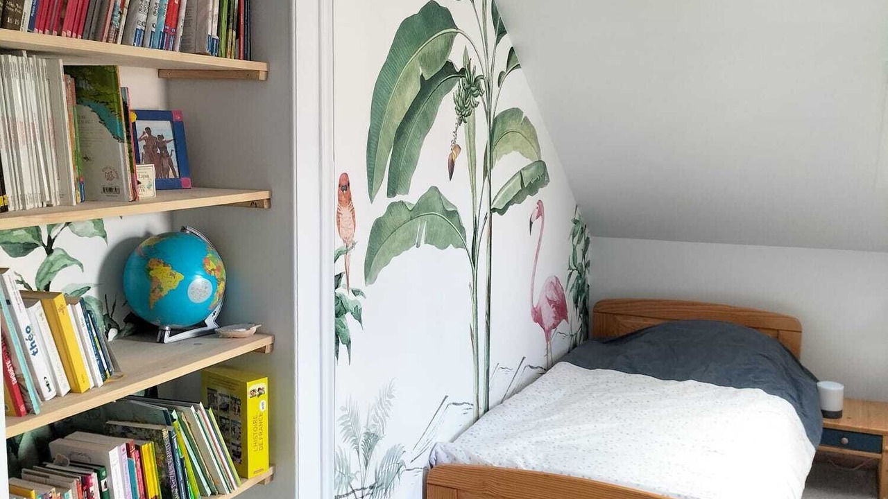 Photo of Bedroom in Novel