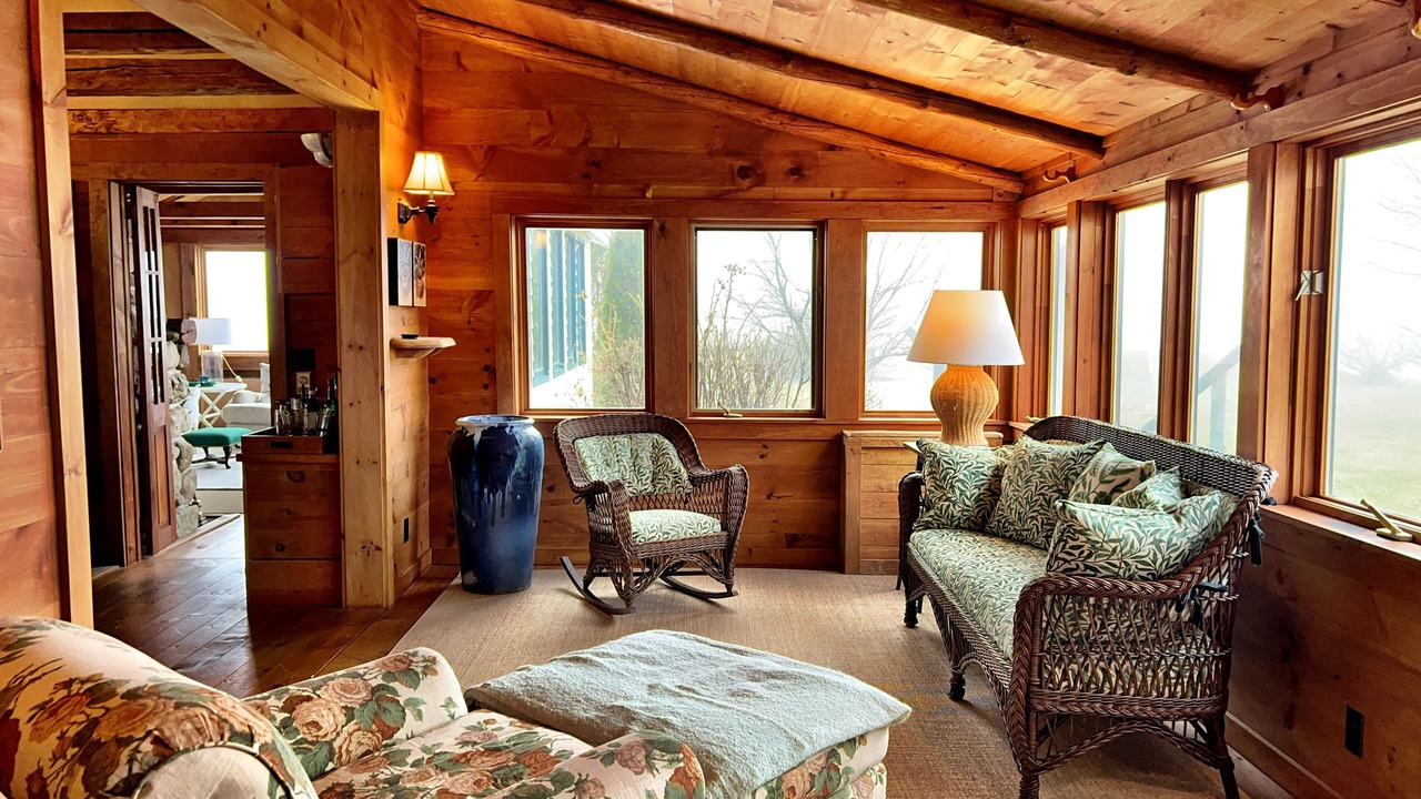 Photo of Livingroom in Lunenburg County