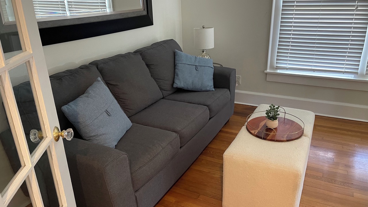 Photo of Livingroom in Historic Uptown