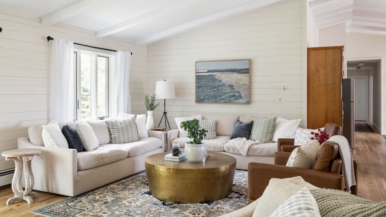 Photo of Livingroom in Suttons Bay