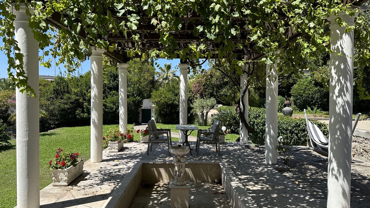Photo of Outdoor in California - Pezou