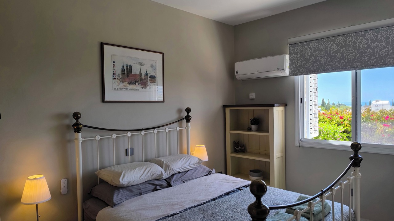 Photo of Bedroom in Peyia Town