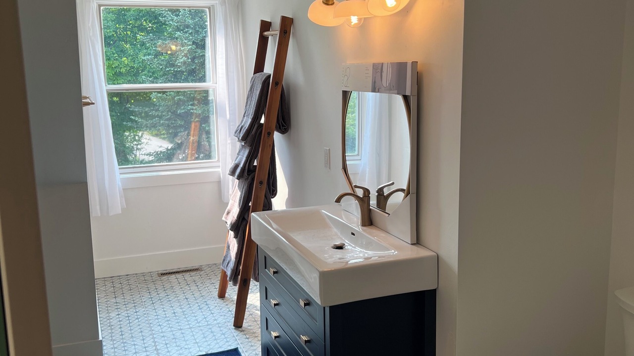 Photo of Bathroom in Baileys Harbor