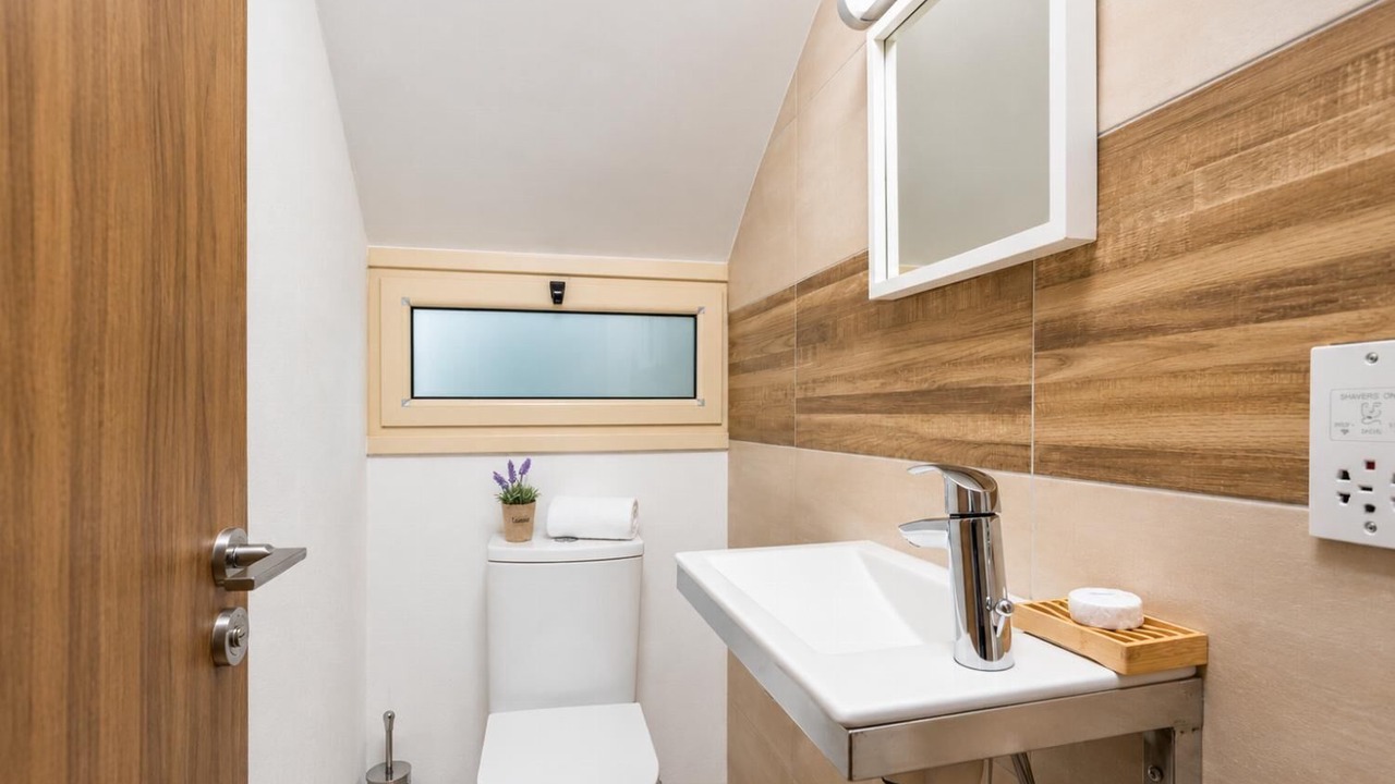Photo of Bathroom in Pomos