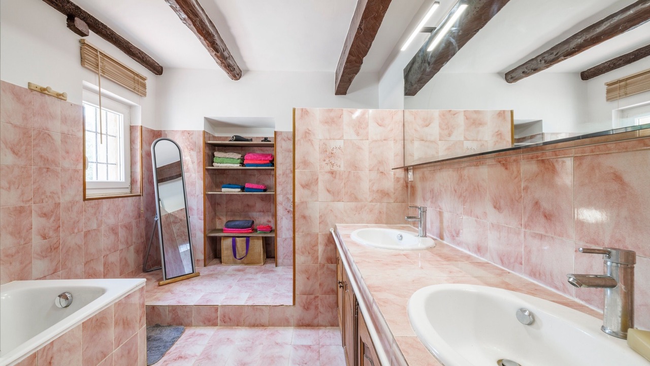Photo of Bathroom in Castagniers