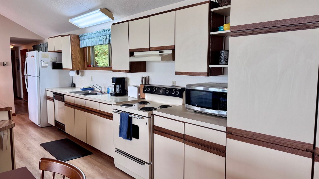 Photo of Kitchen in Glen Arbor