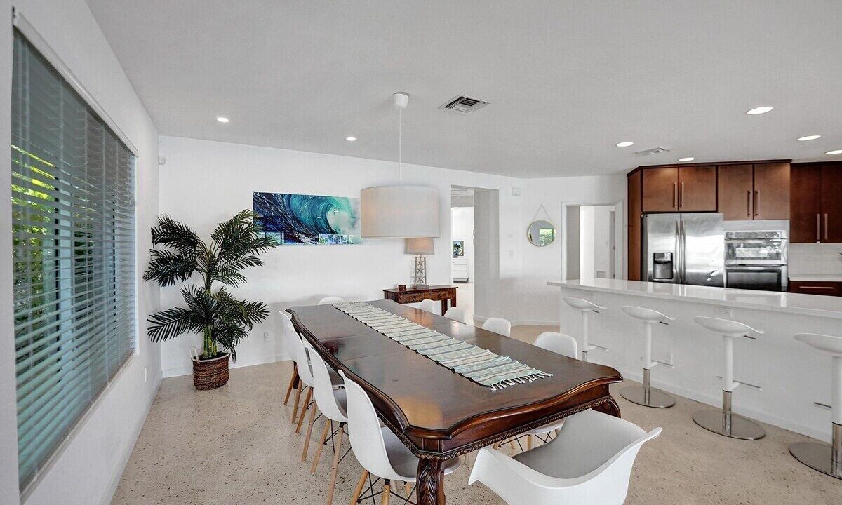 Photo of Others in Dolphin Isles