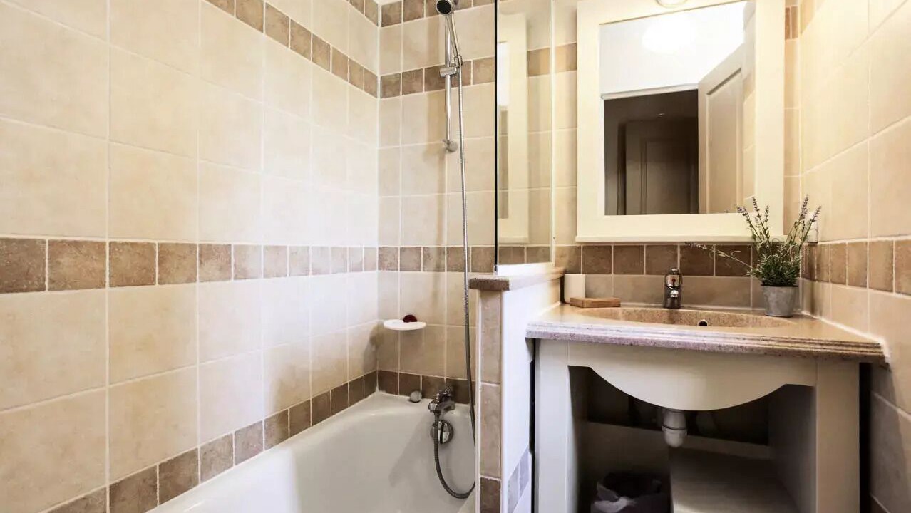 Photo of Bathroom in Rouret