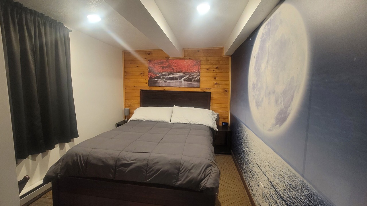 Photo of Bedroom in Interlochen
