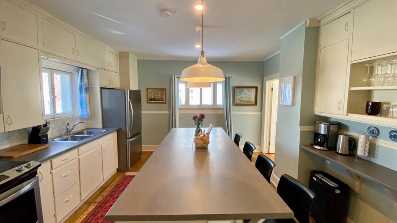 Photo of Kitchen in Queens Square