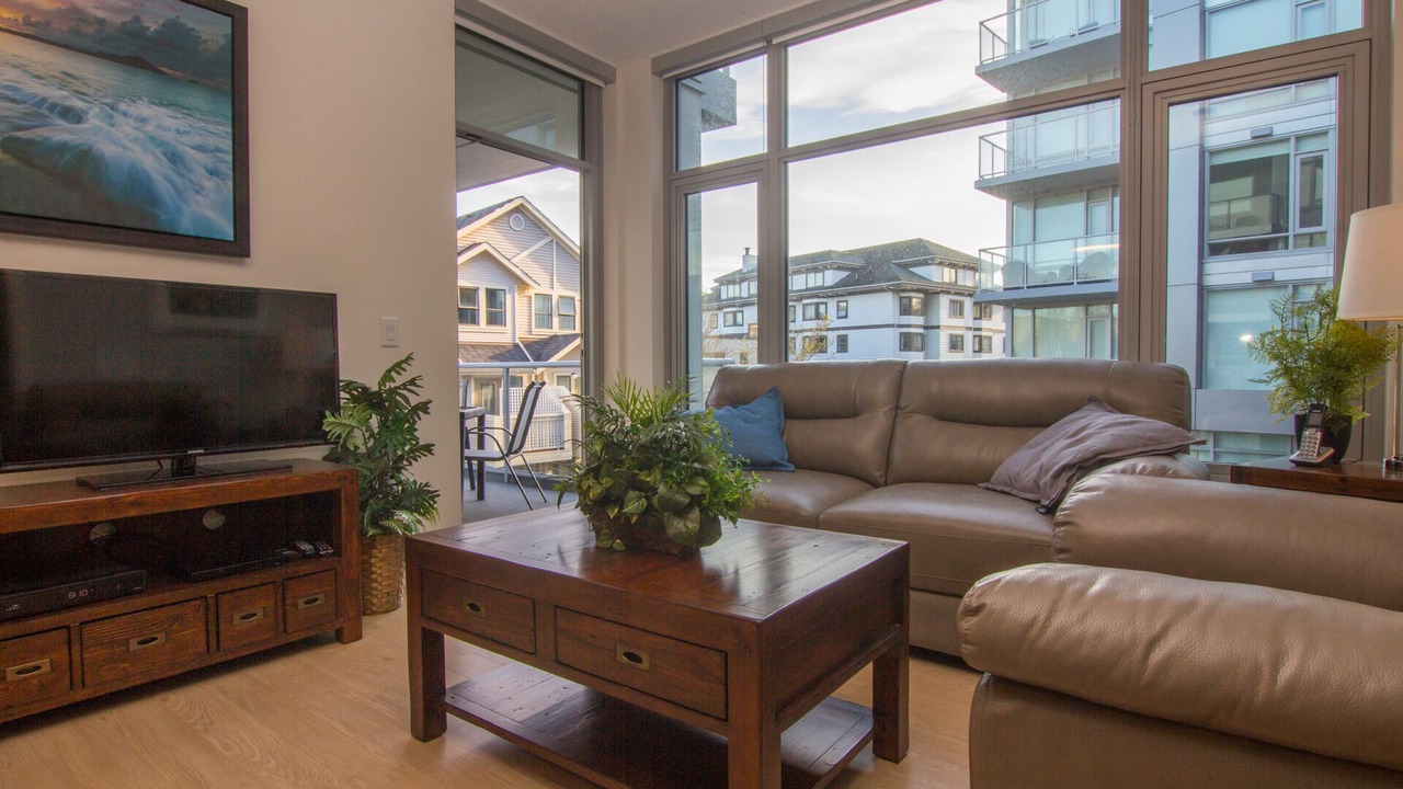 Photo of Livingroom in James Bay