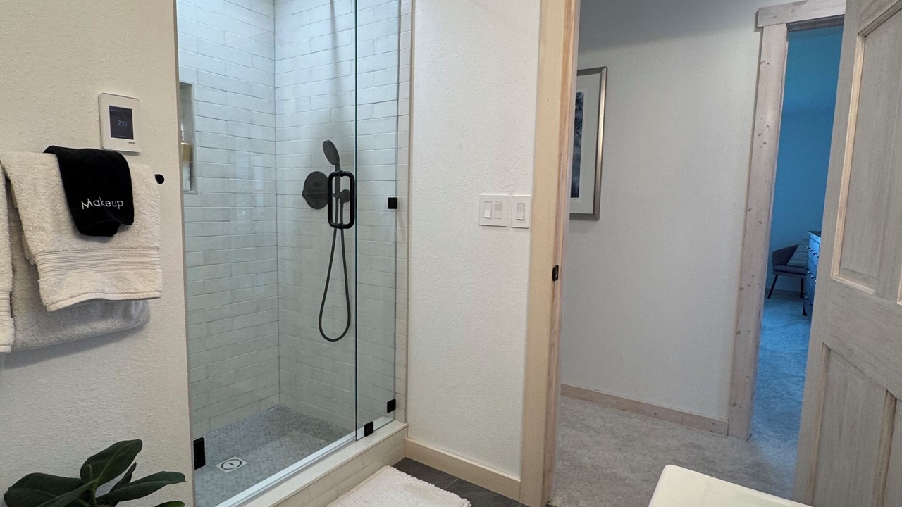 Photo of Bathroom in Emigrant