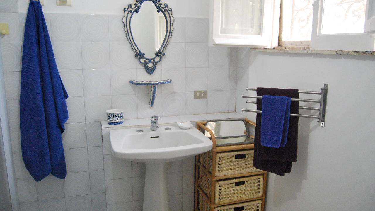 Photo of Bathroom in Caucana-finaiti-casuzze-finaiti Nord