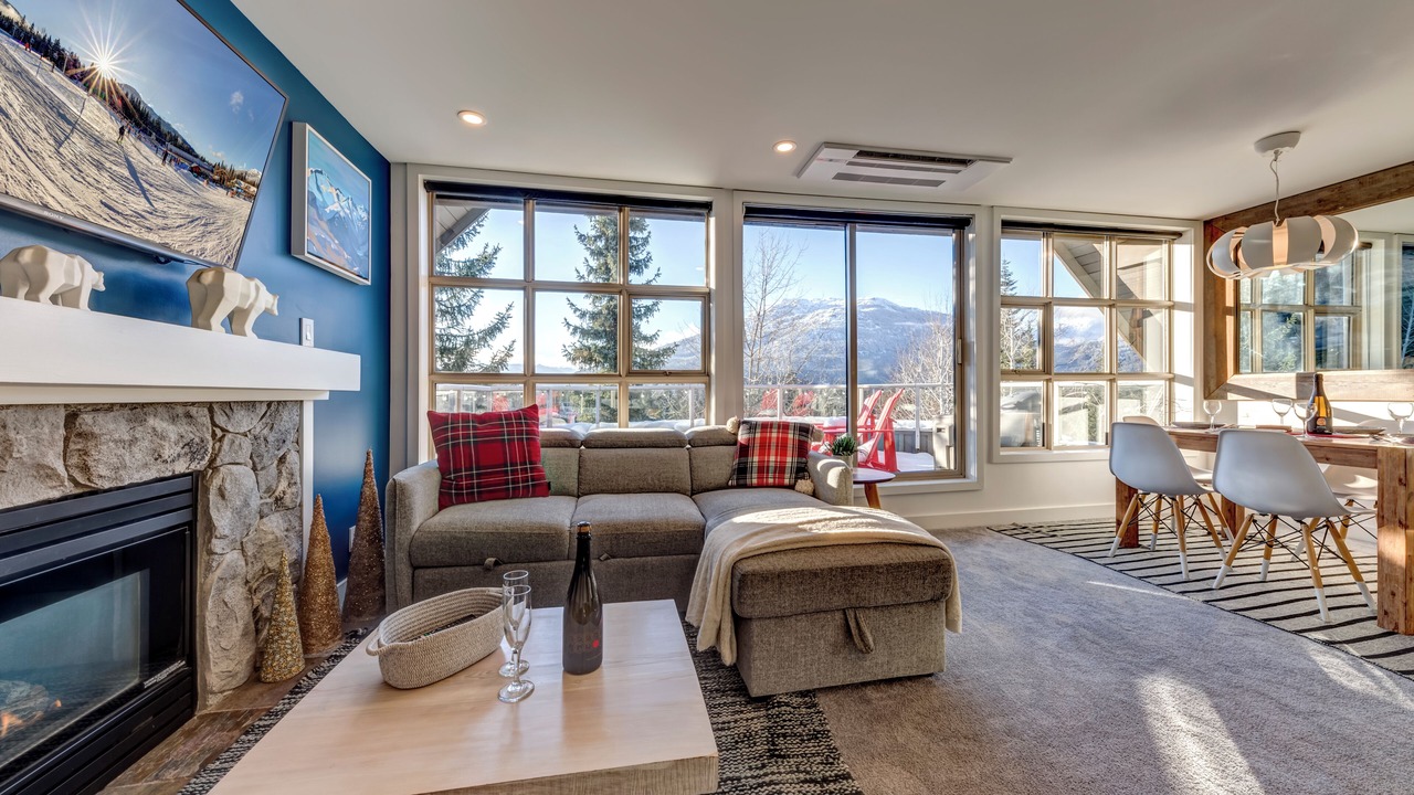 Photo of Livingroom in Upper Village