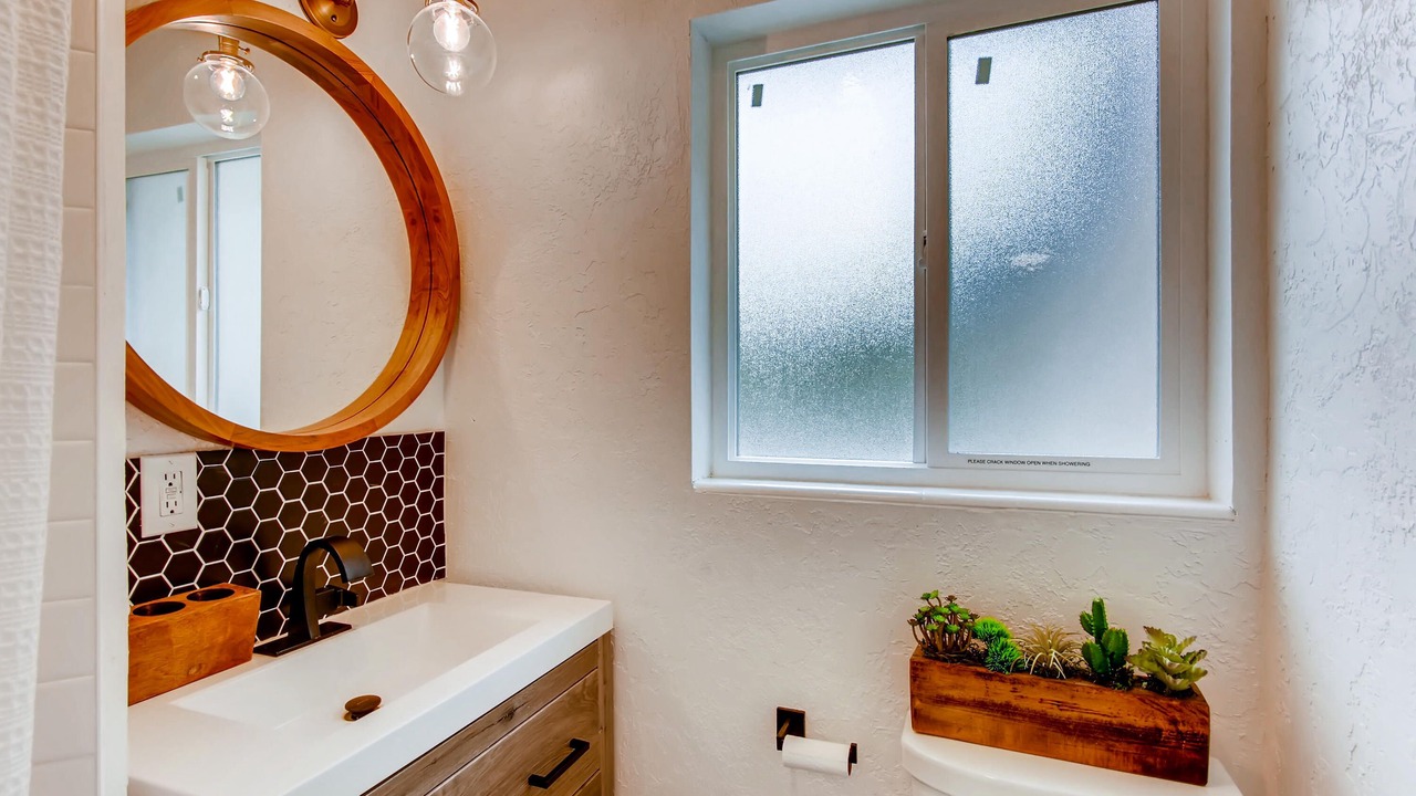 Photo of Bathroom in Lower Avenues