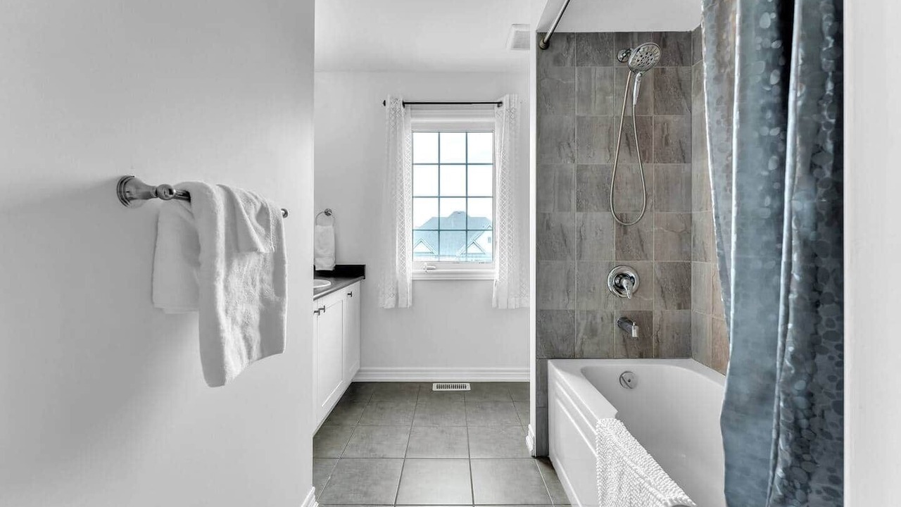 Photo of Bathroom in Carrying Place
