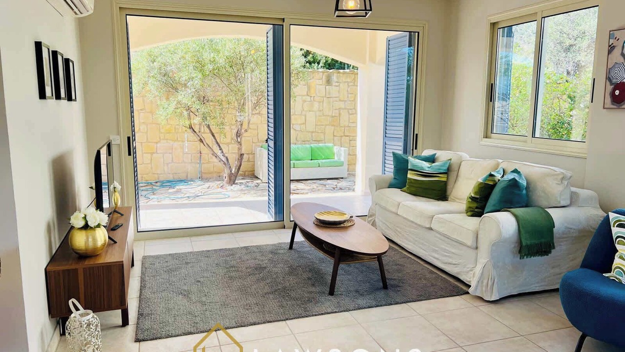 Photo of Livingroom in Neo Chorio