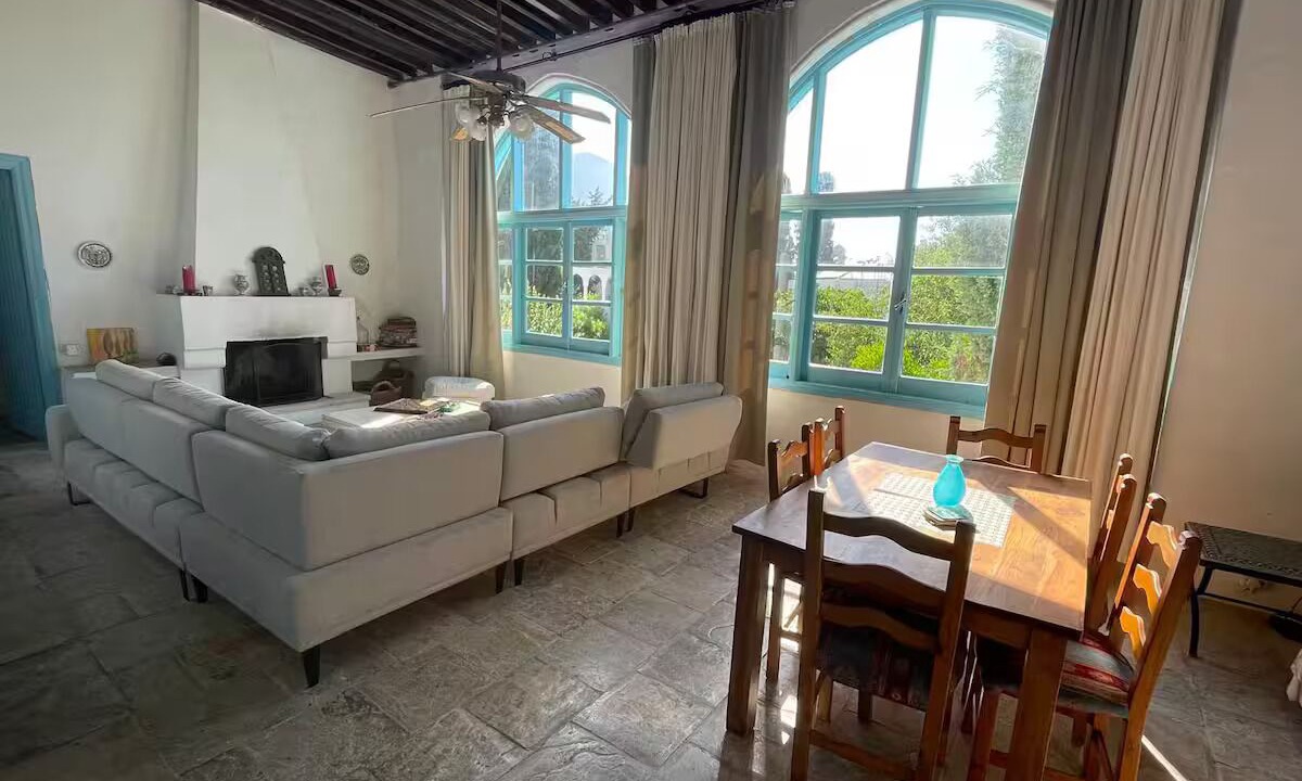 Photo of Livingroom in Kyrenia District