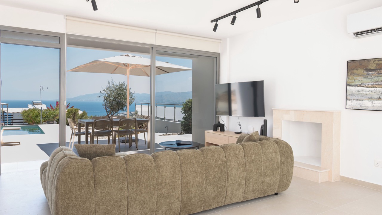 Photo of Livingroom in Latchi