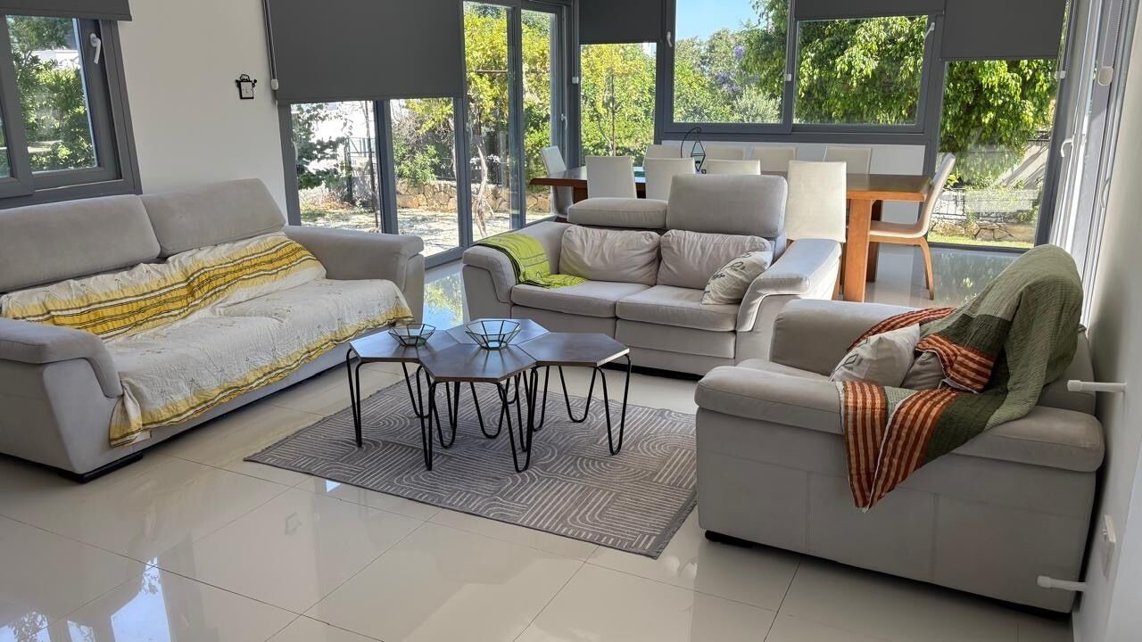 Photo of Livingroom in Kyrenia District