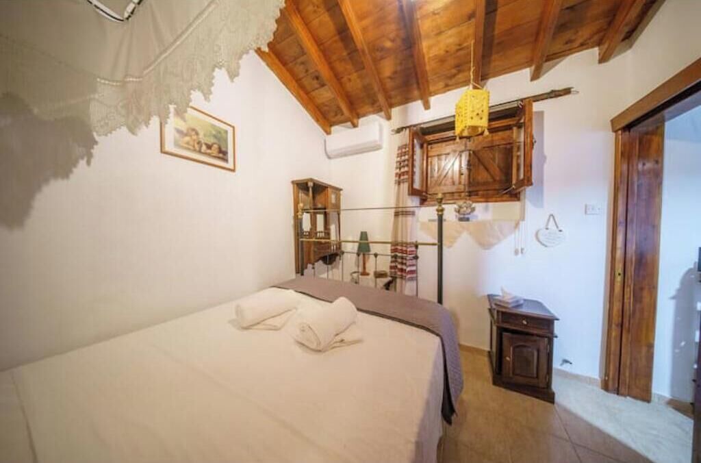 Photo of Bedroom in Lofou