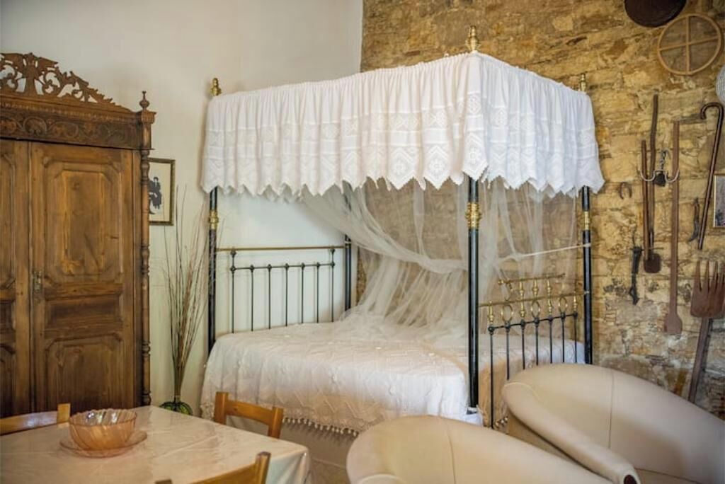 Photo of Bedroom in Lofou