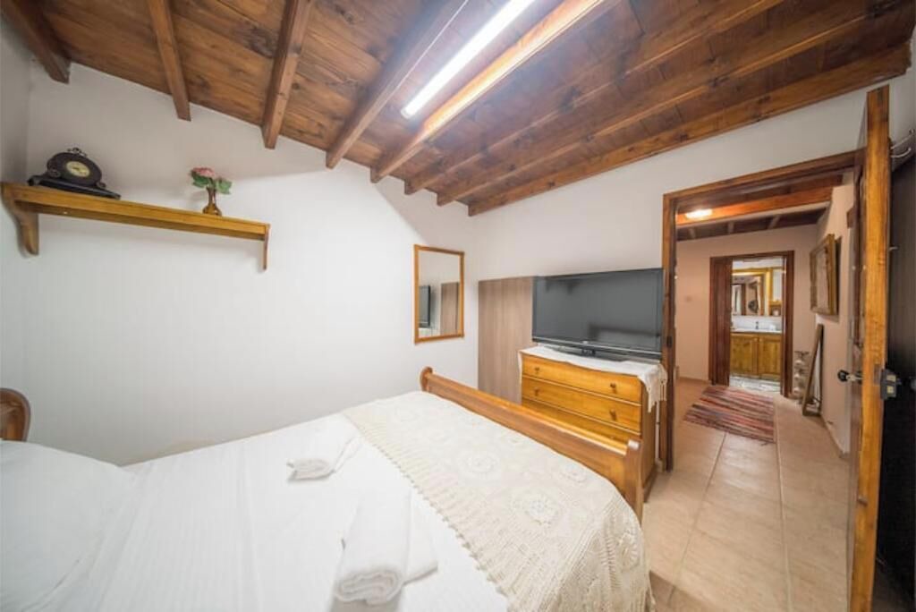 Photo of Bedroom in Lofou