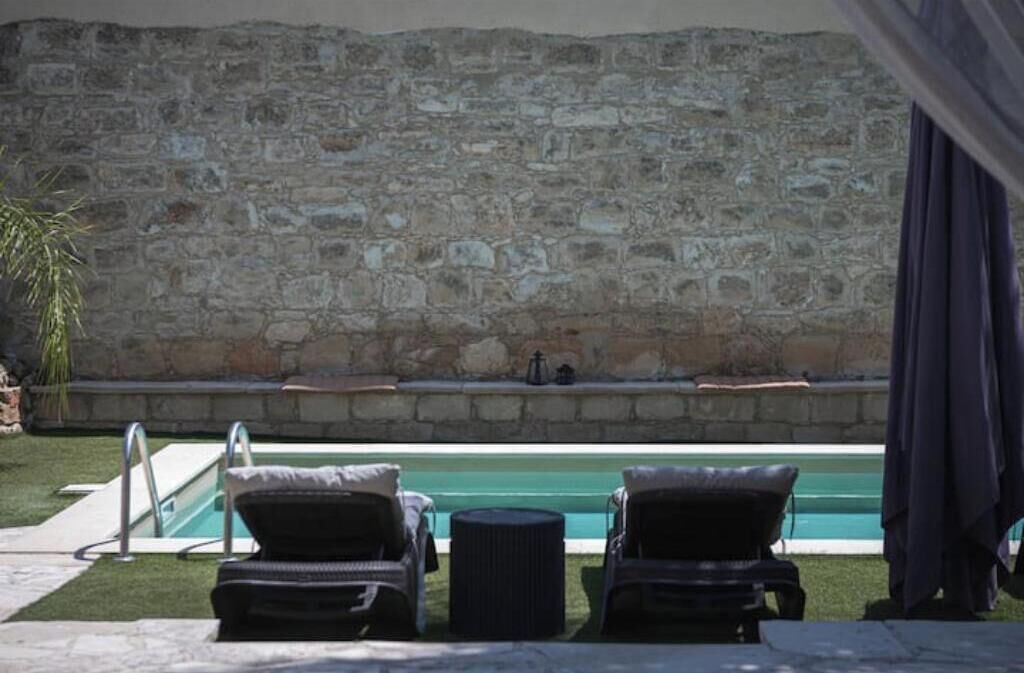 Photo of Outdoor in Anogyra