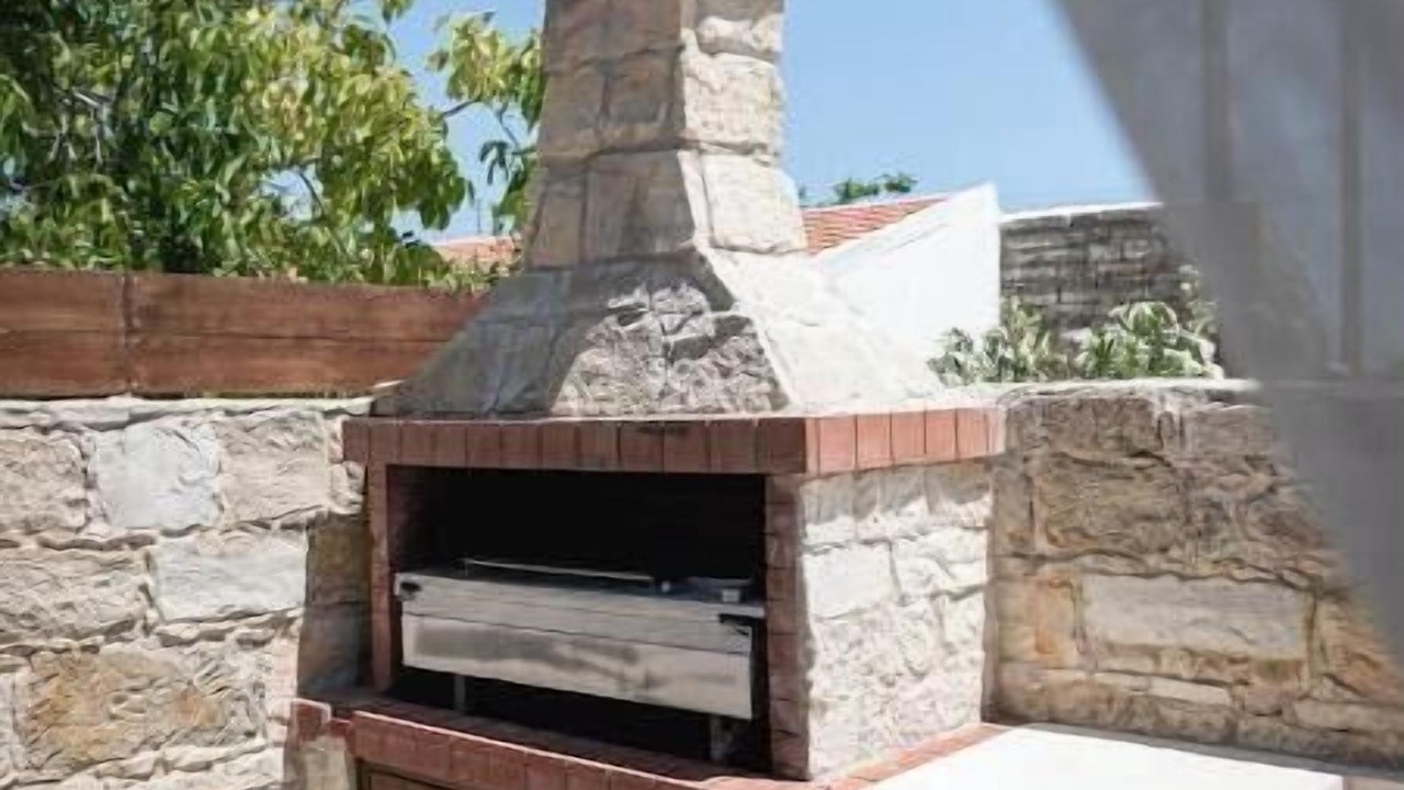 Photo of Outdoor in Anogyra