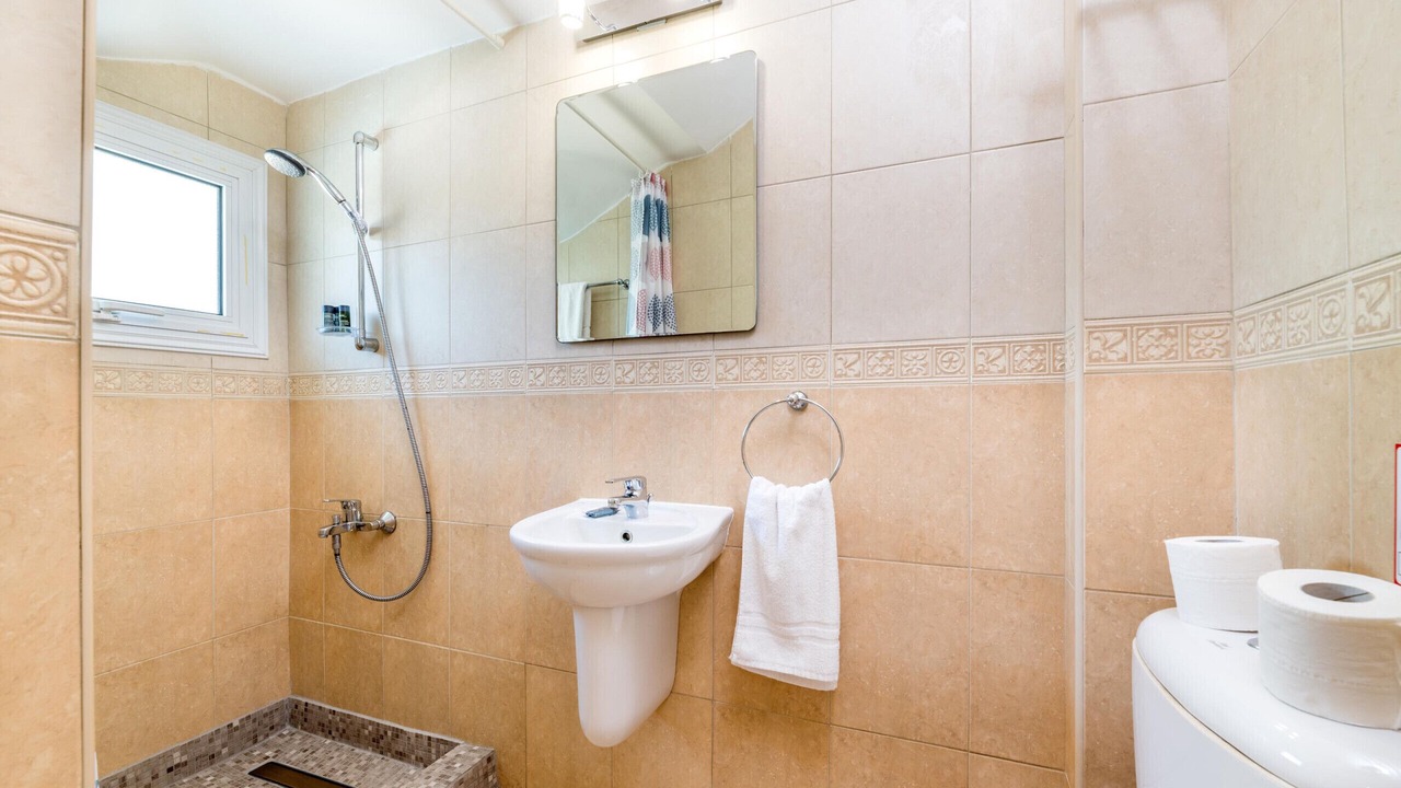 Photo of Bathroom in Pernera